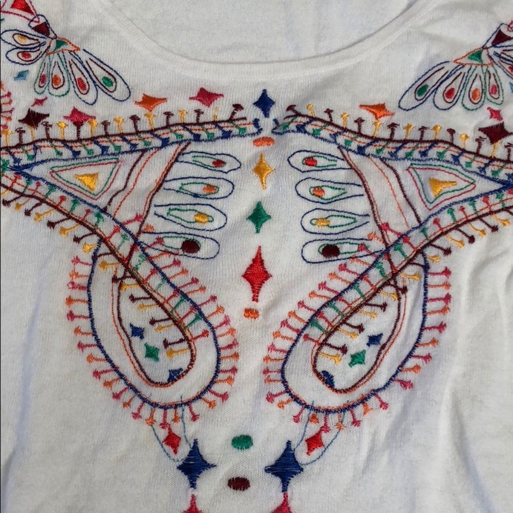 Hazel embroidered short sleeve - Picture 2 of 5